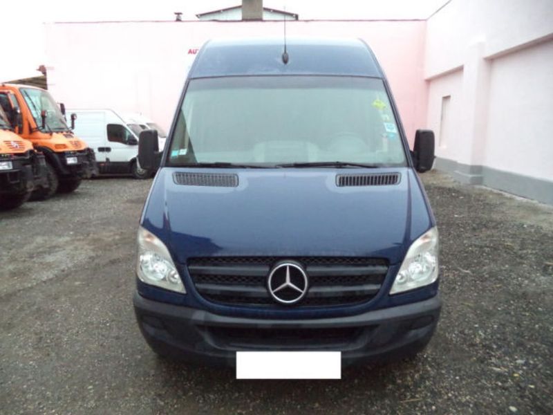 Mercedes Benz Sprinter 315 D 2 2 Cdi 9 Mist Maxi Zaves Vyhledavac Vozu