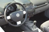 Volkswagen New Beetle - 9