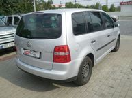 Volkswagen Touran - 4
