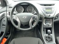 Hyundai Elantra - 11