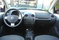 Volkswagen New Beetle - 11