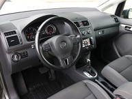 Volkswagen Touran - 12