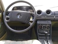 Mercedes-Benz 123 - 22