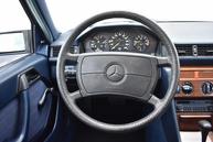 Mercedes-Benz 124 - 22
