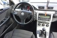 Volkswagen Passat - 13