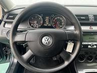 Volkswagen Passat - 11