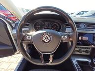Volkswagen Passat - 12