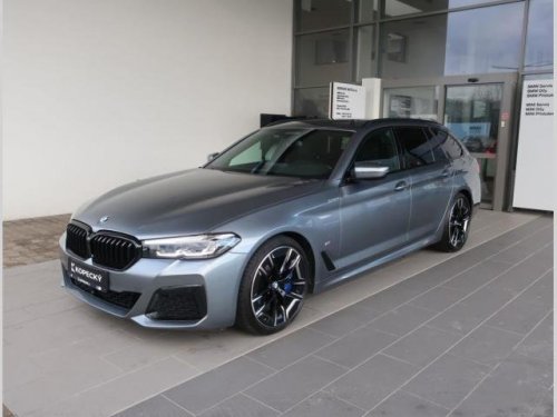 bmw-rada-5-530d-xdrive-touring-m-sport