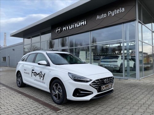 hyundai-i30-1-5-t-gdi-mhev-6st-mt-wg-family-smart