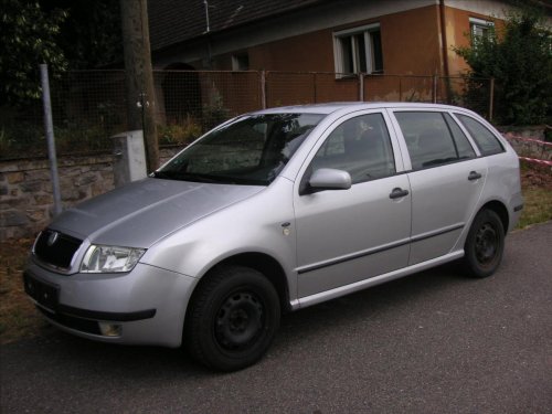 skoda-fabia-1-4-16v-comfort-combi