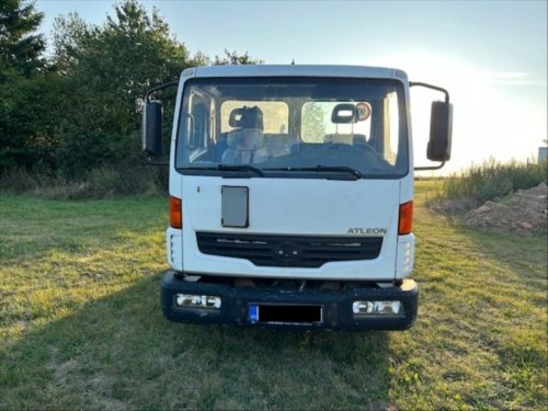 nissan-atleon-56-15-hakovy-nosic-kontej