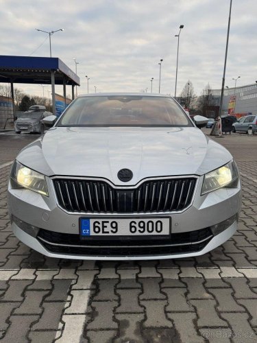 skoda-superb-1-8-3-laurin-klement-2017