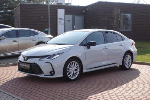 toyota-corolla-1-8-hsd-gr-sport