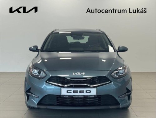 kia-0-0-ceed-sw-cd-1-5-t-gdi-gpf-spin