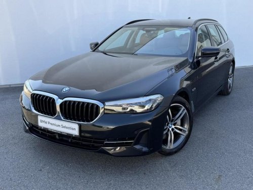 bmw-rada-5-530e-touring