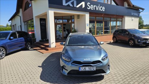 kia-cee-d-1-5-t-gdi-automat-top