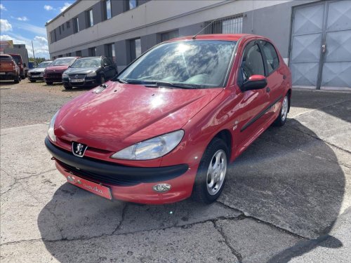 peugeot-206-1-4i-pravidelny-servis