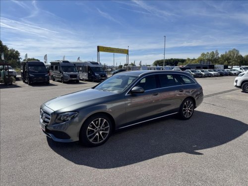 mercedes-benz-tridy-e-3-0-350d