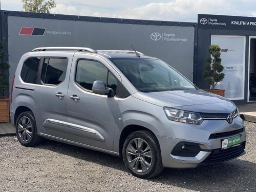 toyota-proace-city-verso-1-2it-cr-1m-family-zaruka