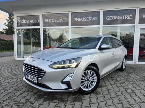 ford-focus-1-5eb-titanium-led-webasto