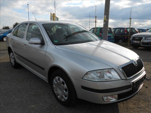 skoda-octavia-1-6-i-75-kw-digiklima-serviska