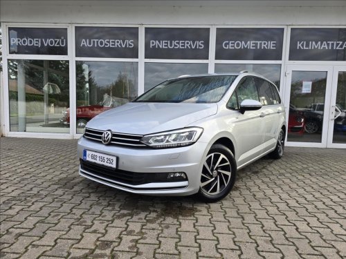 volkswagen-touran-1-2tsi-81kw-7mist-led-serv