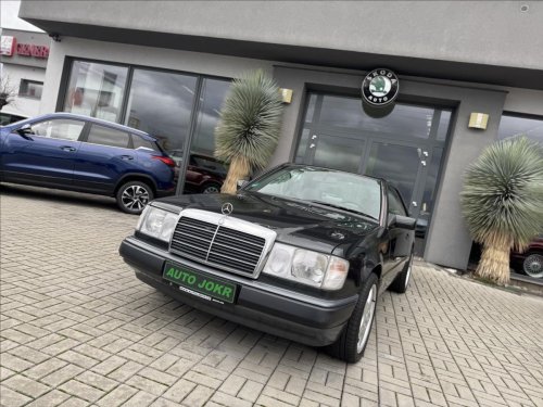 mercedes-benz-124-220ce-110kw-top-stav-2-majitel