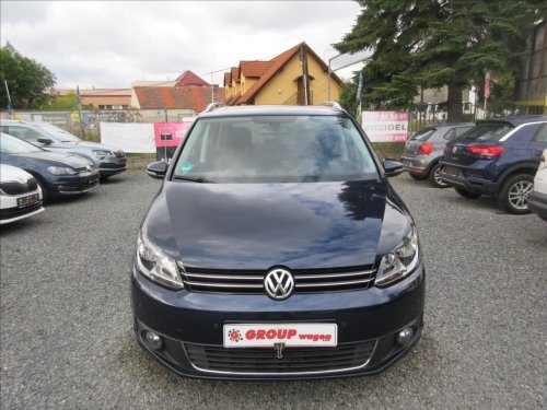 volkswagen-touran-1-6-tdi-panorama-edice-cup