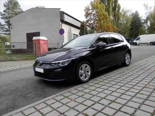 volkswagen-golf-1-5-tsi-110kw-navi-13tis-km-dph