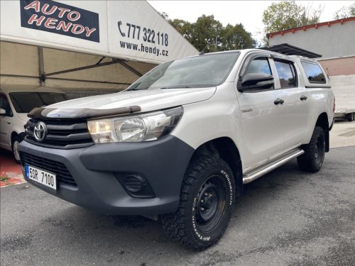 toyota-hilux-2-4-d-4d-special-na-cestovani