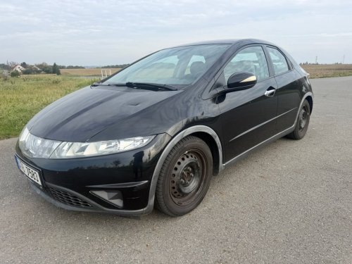 honda-civic-1-8-vtec-1-majitel-stk-09-2027