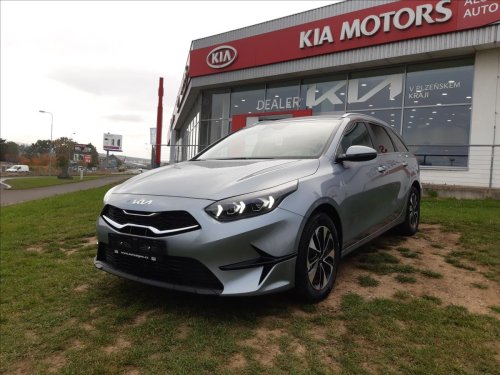 kia-cee-d-sw-top-1-5-turbo-103kw-mt