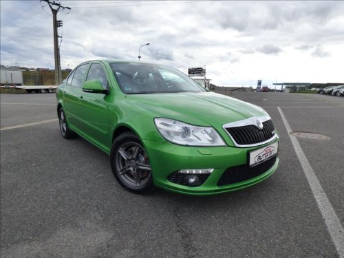 skoda-octavia-2-0-tdi-rs-bi-xenon-serviska-rs