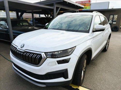 skoda-kodiaq-2-0-tdi-dsg-style-led-alcantara-navi-virtual-tazne-acc-side-assist-servisni-historie