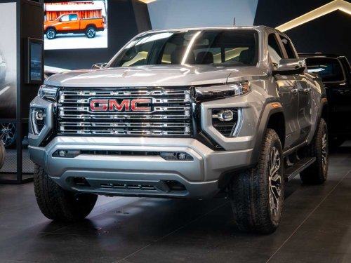 gmc-canyon-2-7-denali-4wd-2-lift-head-up