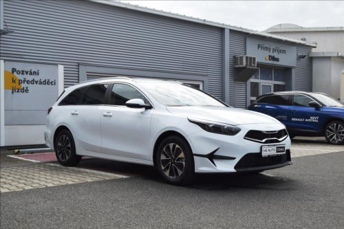 kia-cee-d-sw-1-5-tgdi-7dct-top