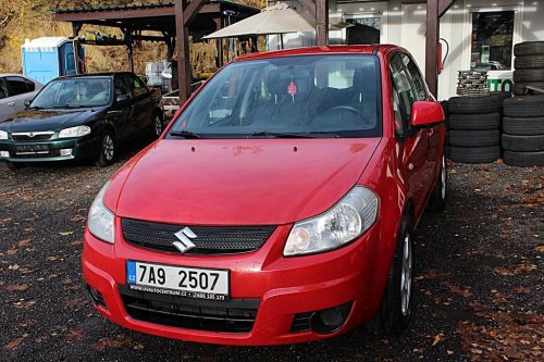 suzuki-sx4-1-6i-klima