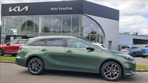 kia-cee-d-1-5-ceed-sw-cd-t-gdi-gpf-top-bus-2025