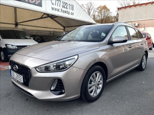 hyundai-i30-1-6-crdi-1-maj-servisni-historie