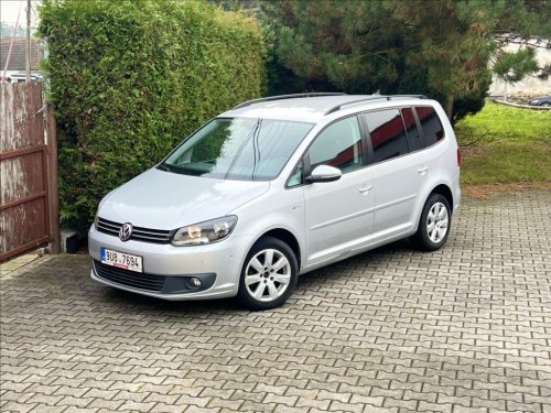volkswagen-touran-1-6-tdi-navi-kamera-alu