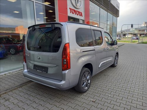 toyota-proace-city-verso-1-5-l2-family-1-5d-at8-7s