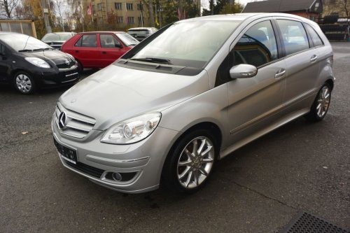 mercedes-benz-tridy-b-2-0i-automat