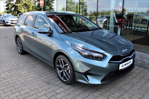 kia-cee-d-1-5-t-gdi-gpf-7dct-sw-top