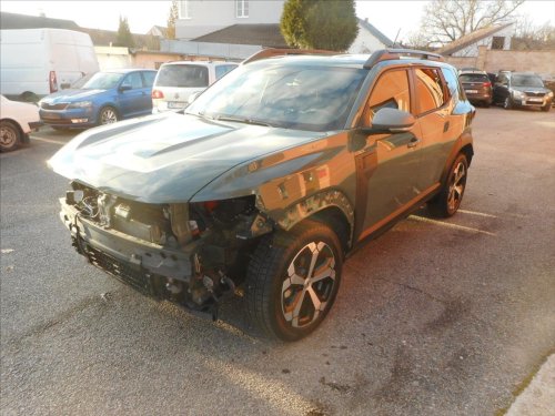 dacia-duster-1-6-hybrid-poskozena-predni-cast