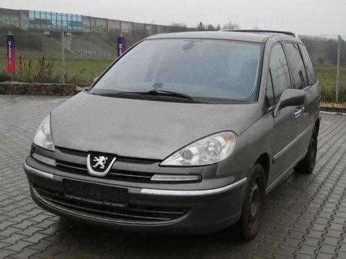 peugeot-807-2-2-hdi-xenony