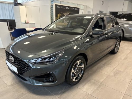hyundai-i30-1-5-i-70-kw-6st-mt-vyhr-sed-family