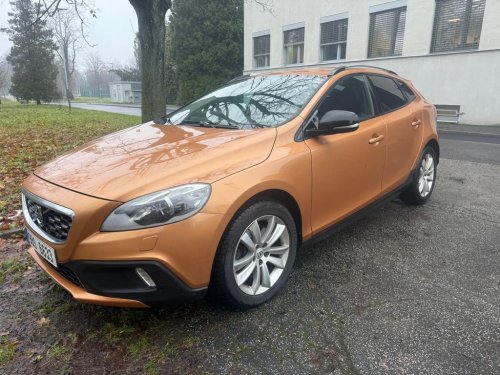 volvo-v40