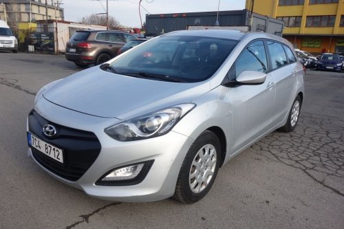 hyundai-i30-1-6i-cr-pekny-nova-spojka