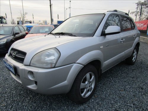 hyundai-tucson-2-0crdi-16v-4wd-klima-2-maj