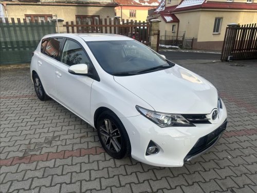 toyota-auris-1-6-1-majitel-top